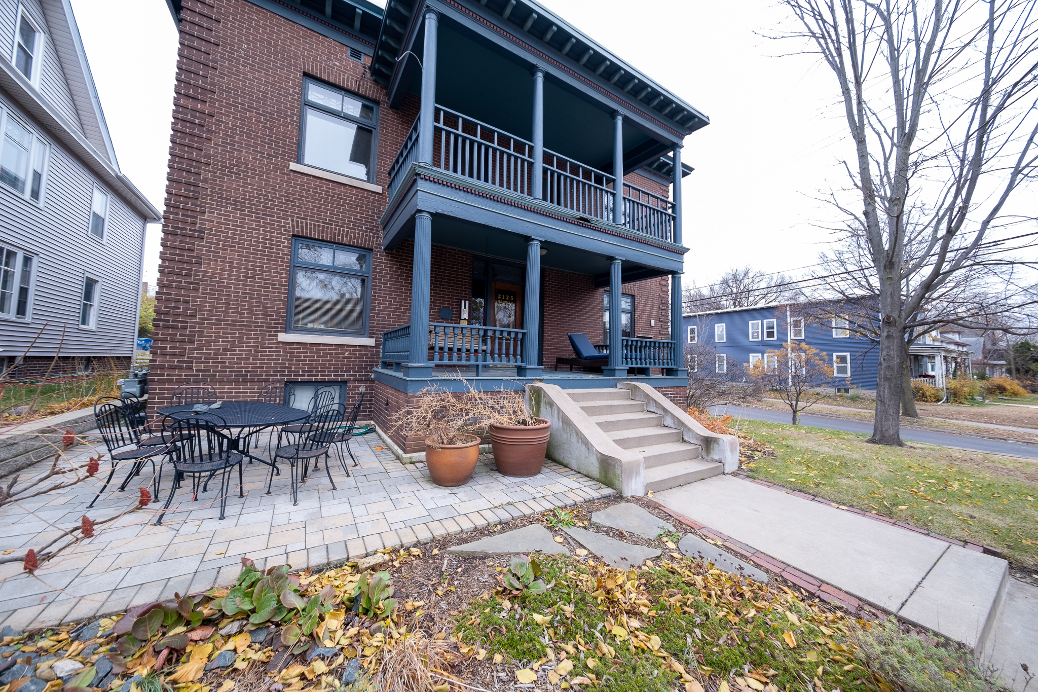 2125 Harriet Avenue, Unit 1