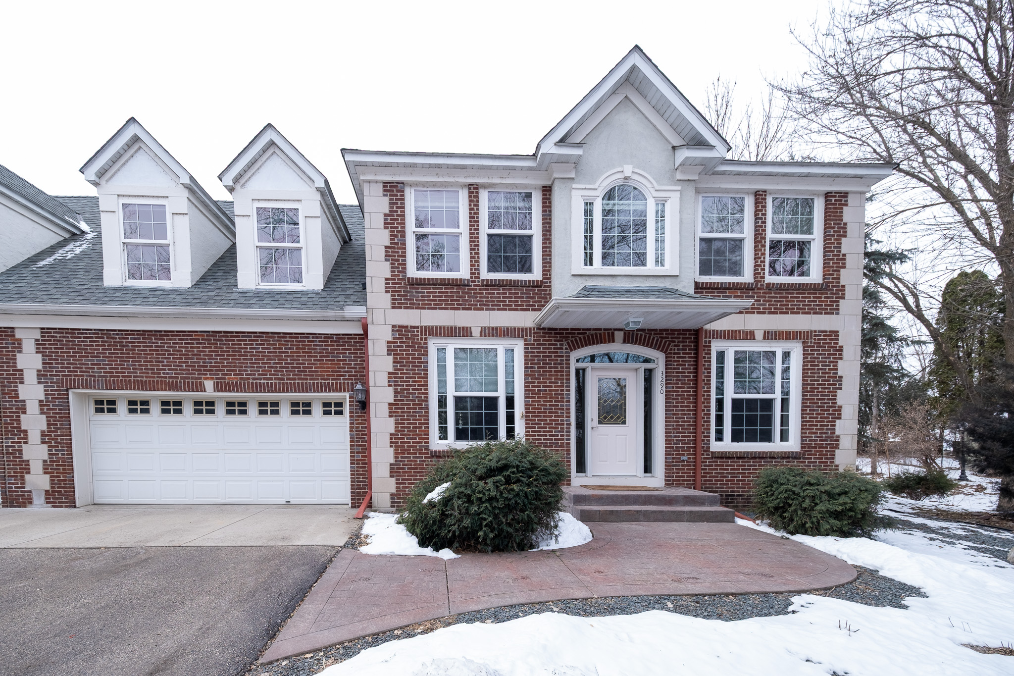 3290 North Shore Dr.