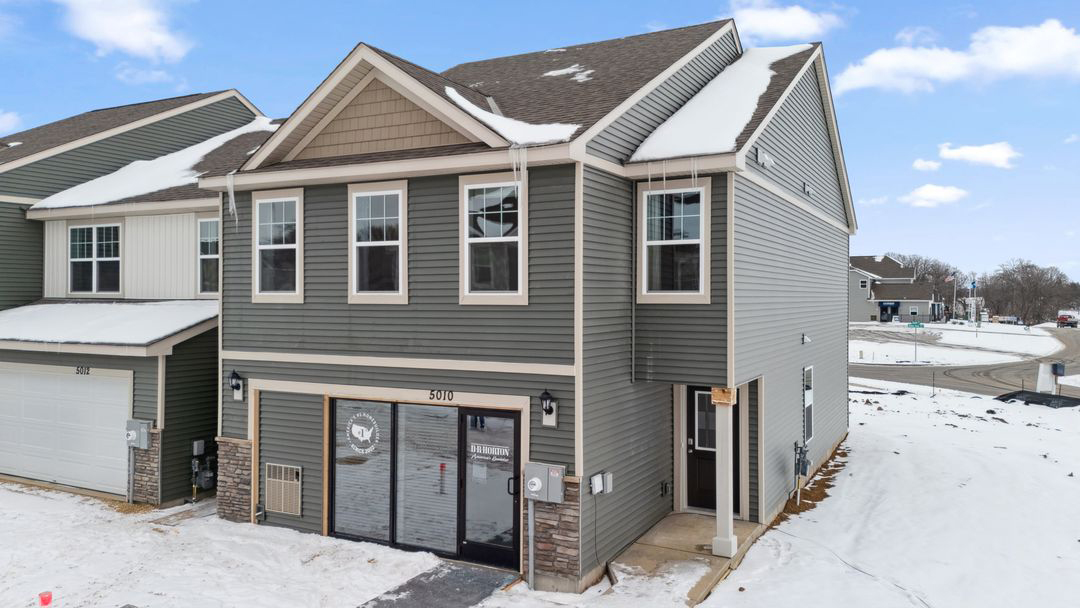 5126 Stable View Dr.