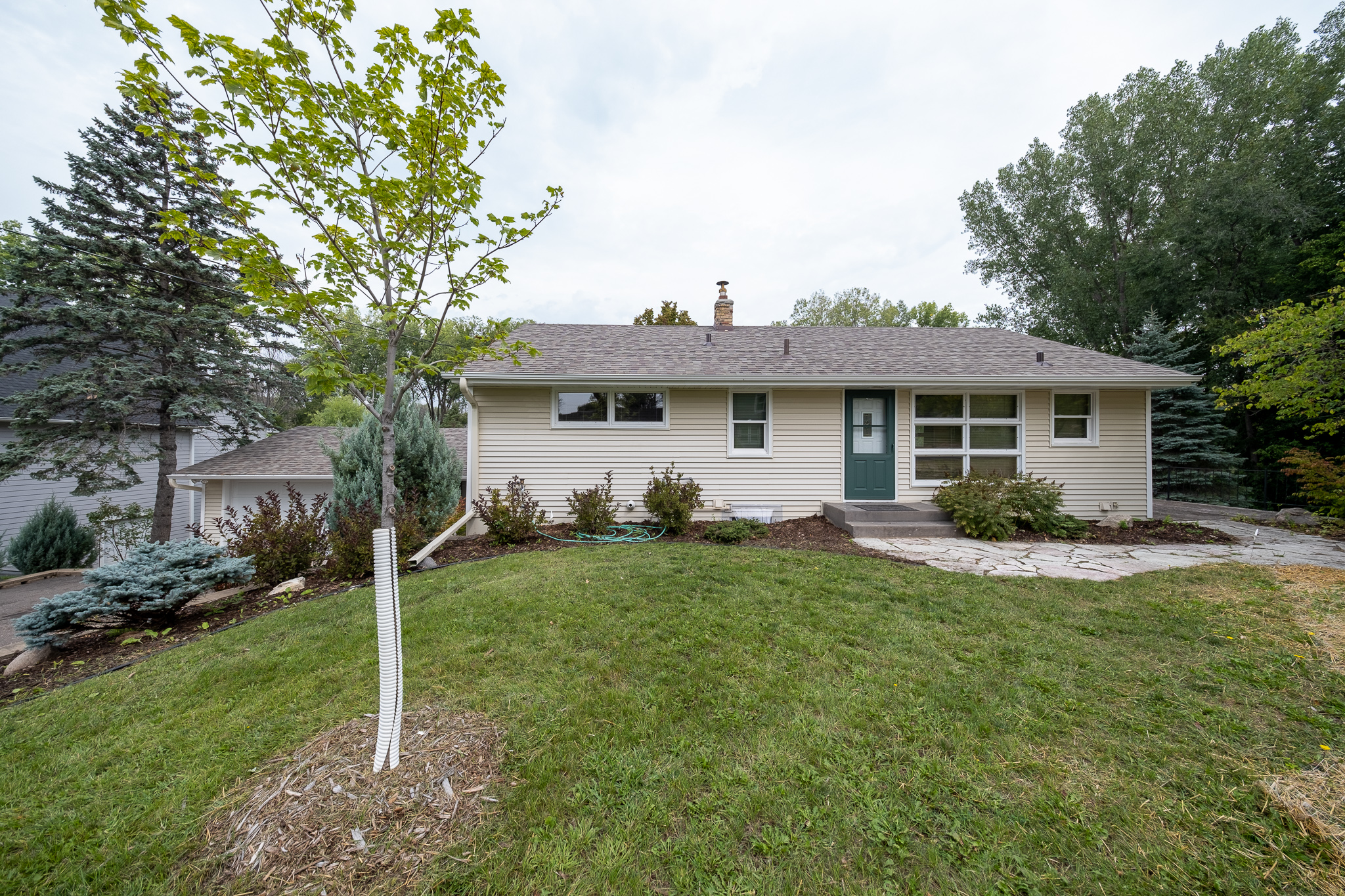 1140 Evergreen Ln. N.