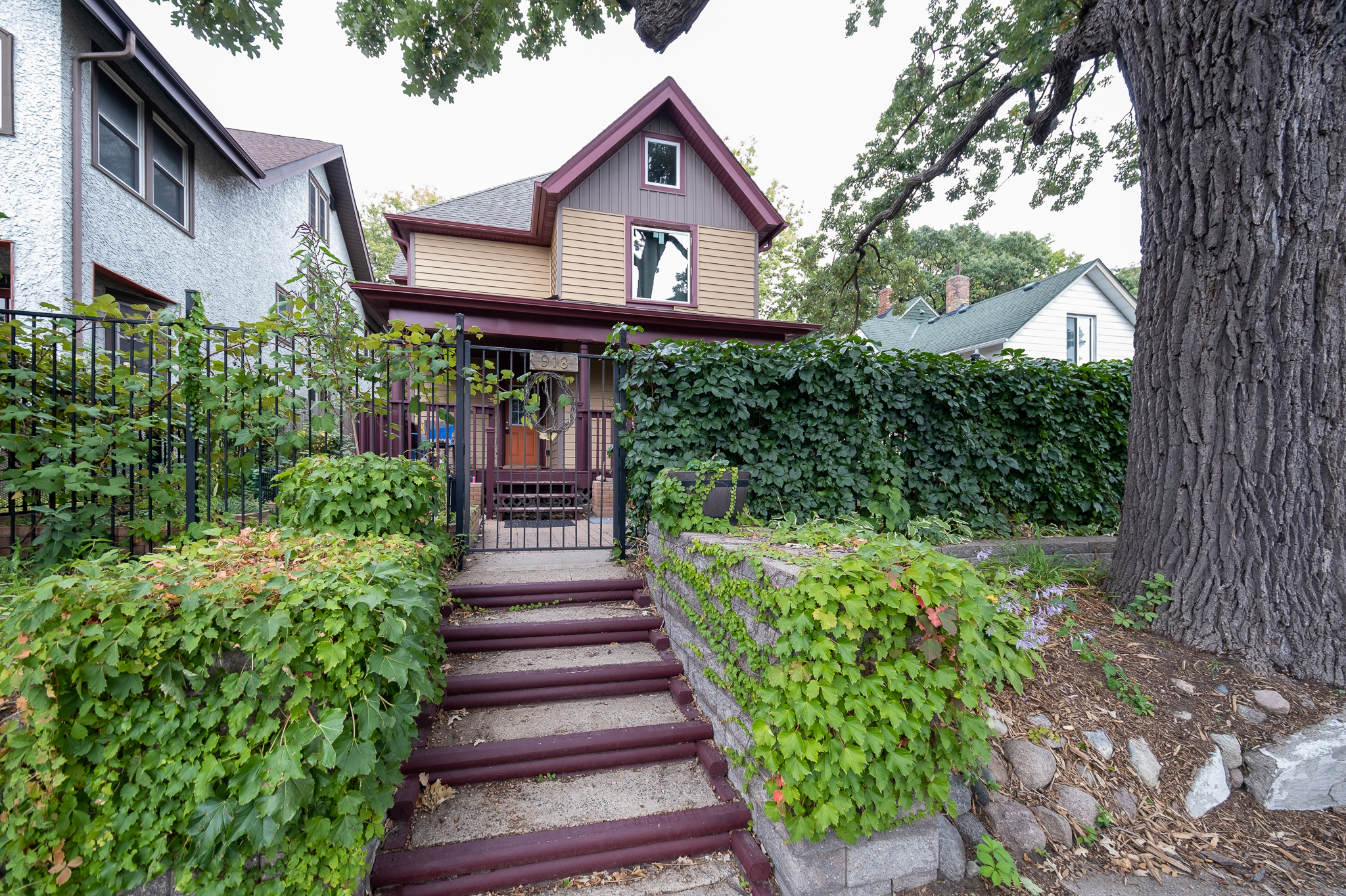 Property main image