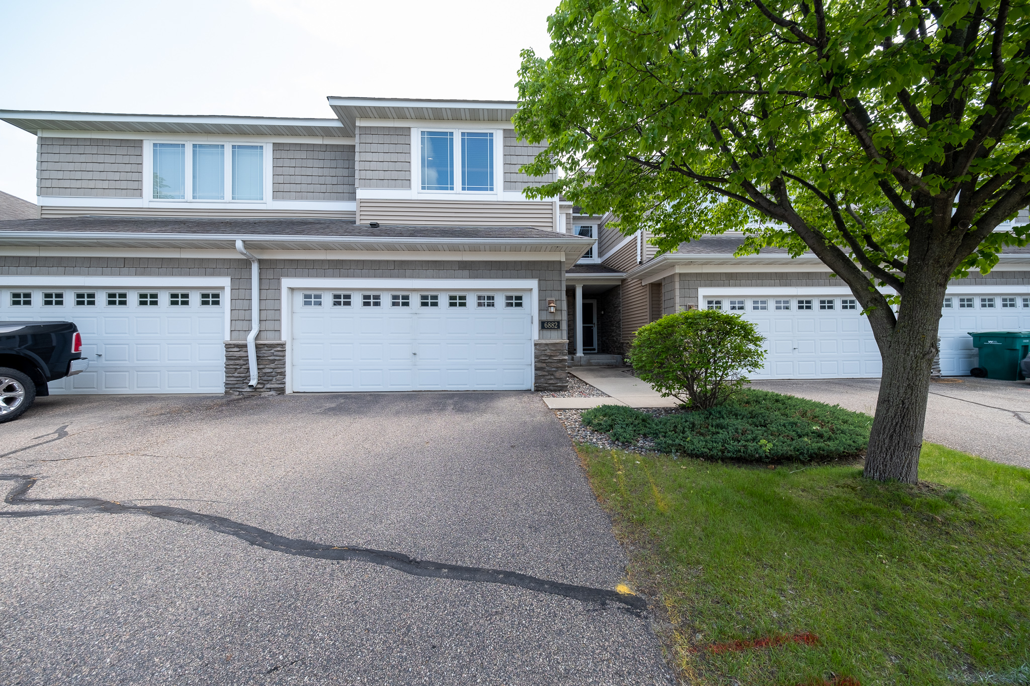 6882 Folkstone Rd.