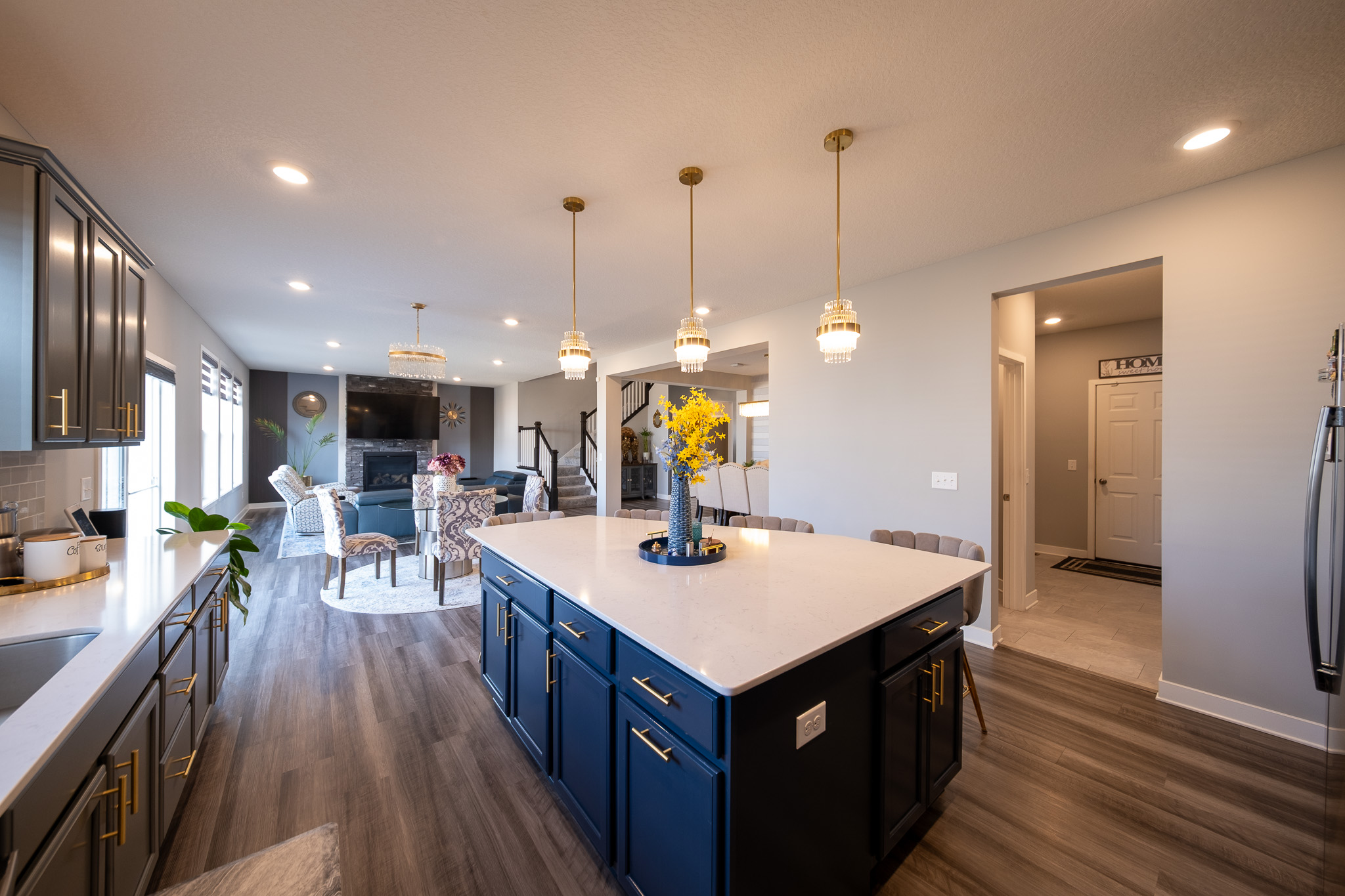 8380 Abercrombie Ln.