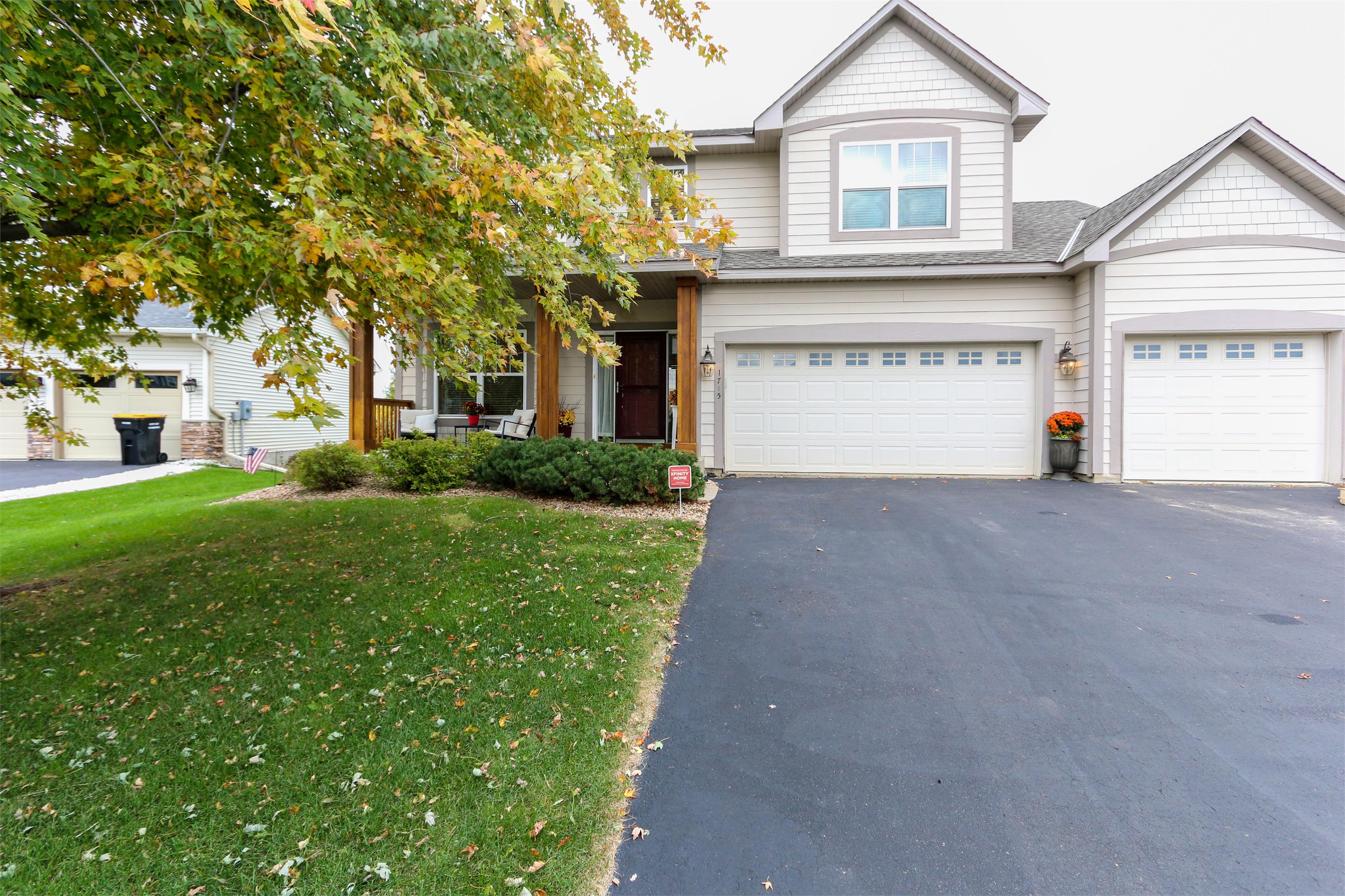 1715 Fox Run