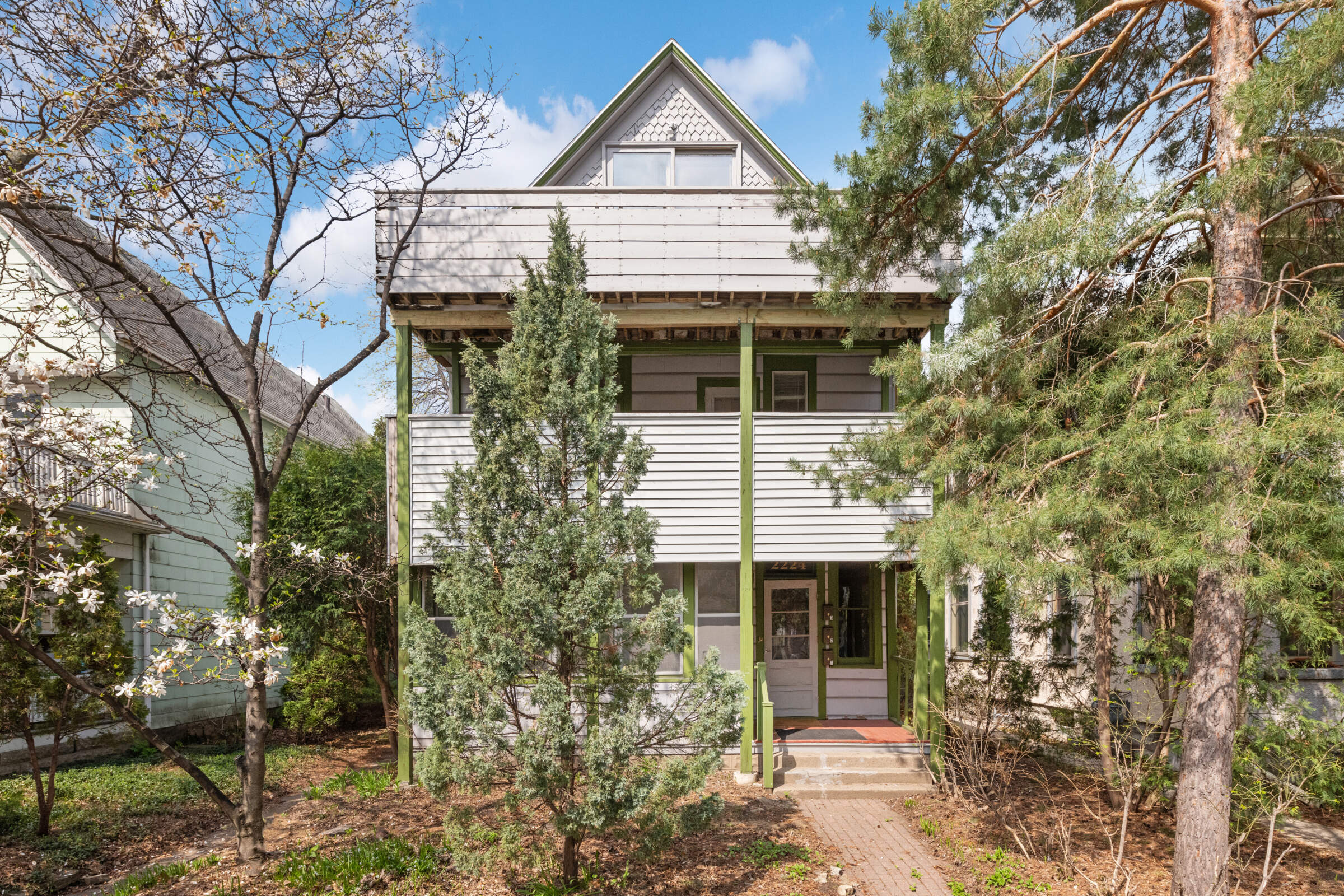 2224 26th Ave. S., Unit 2
